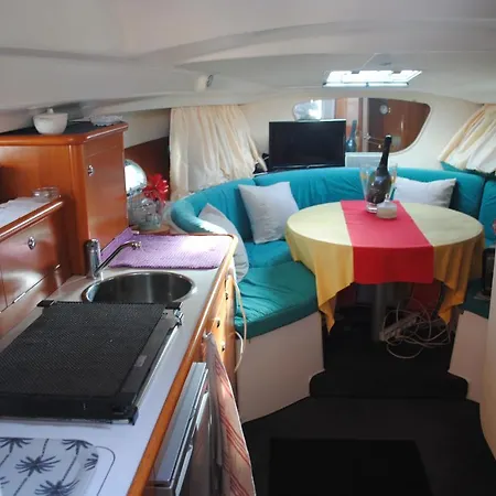 Allo-nautic *